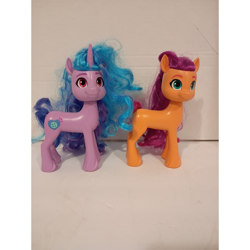 My Little Pony A New Generation Izzy Moonbow Sunny Starscout Figures Hasbro